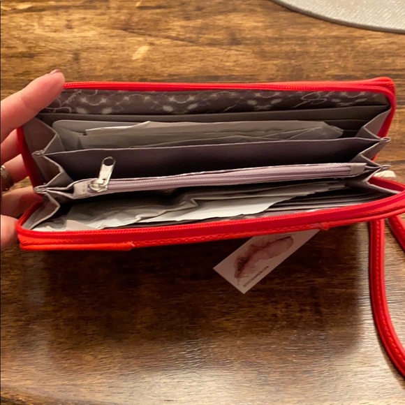 Jessica Simpson Wallet - Picture 2 of 2